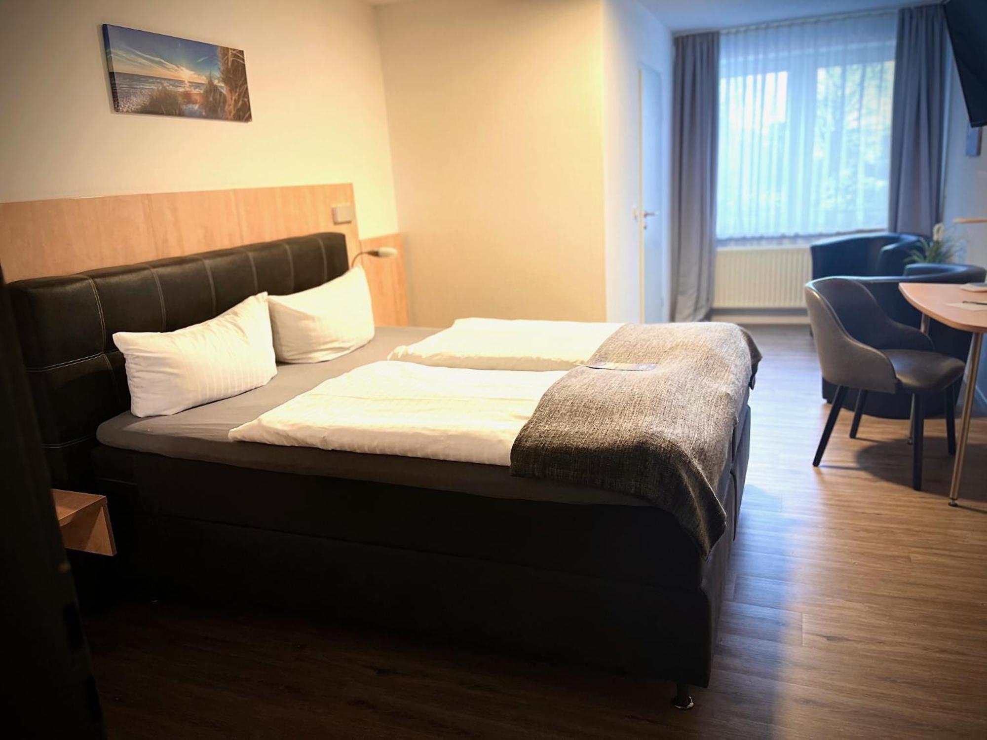 Hotel Pellmuehle Йевер Экстерьер фото