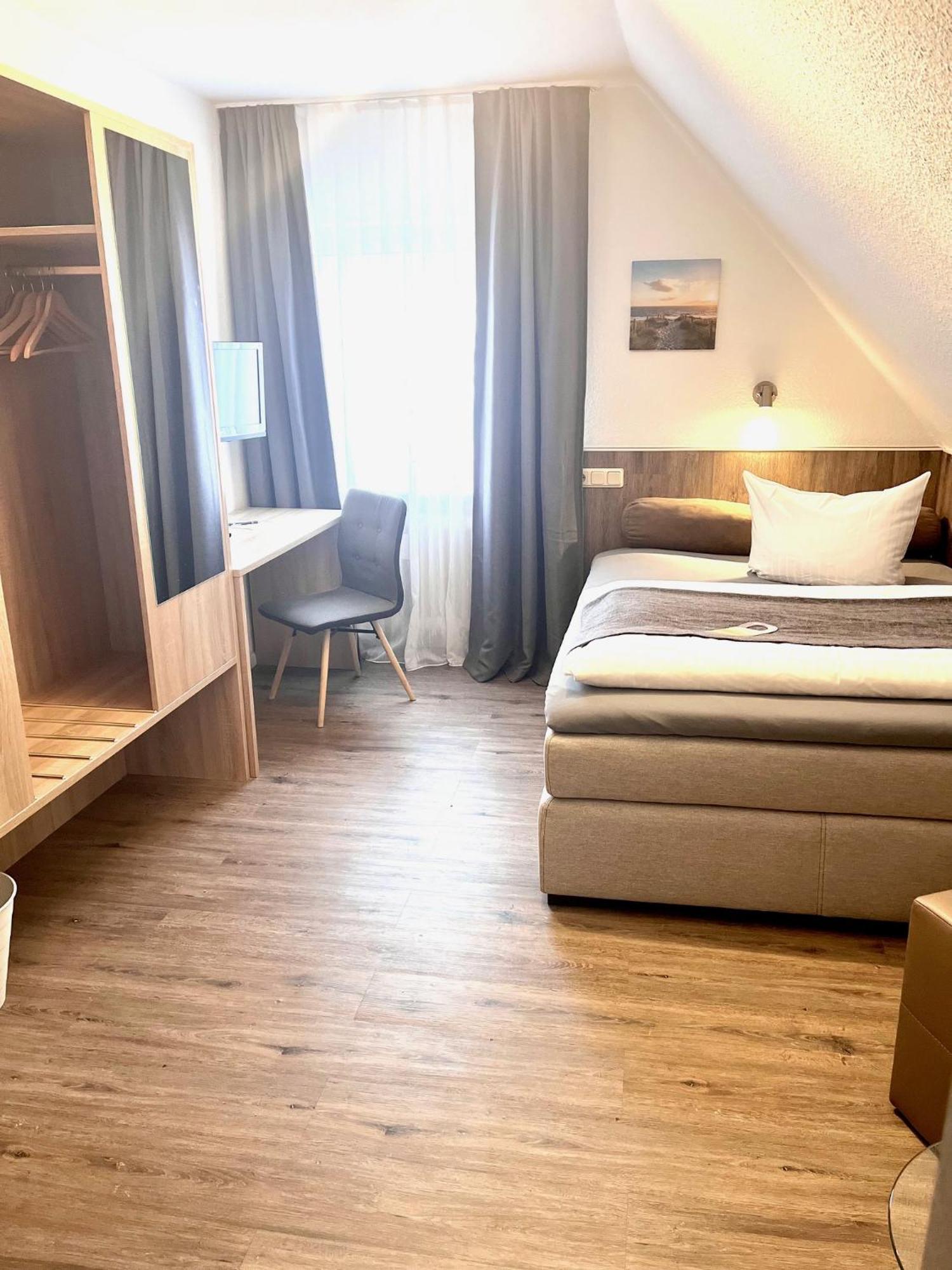 Hotel Pellmuehle Йевер Экстерьер фото